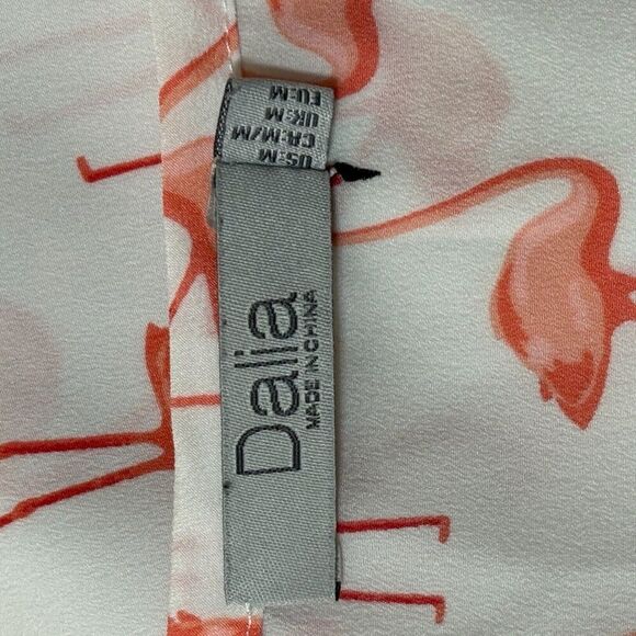 Dalia Flamingo Print Short Sleeve Blouse Size Medium - Picture 4 of 6